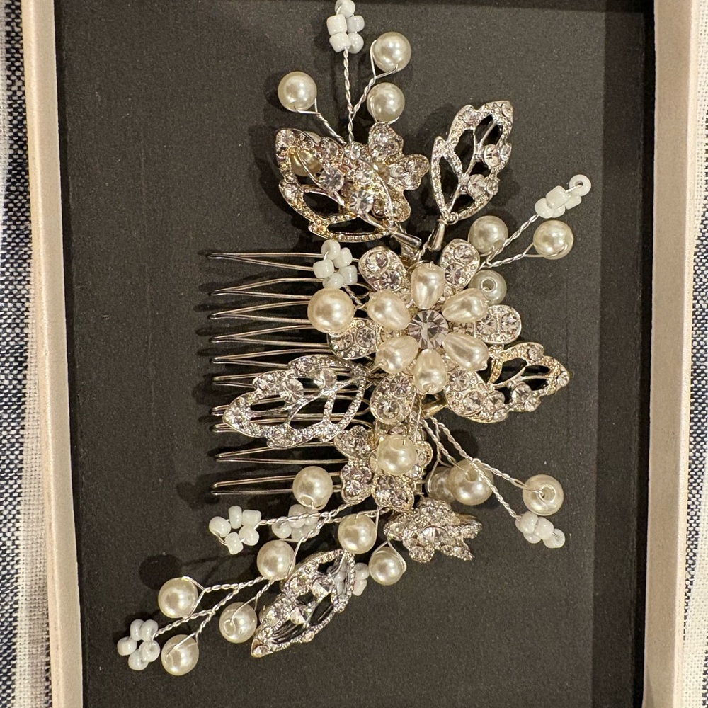 Elegant Silver and Pearl Hair Combs